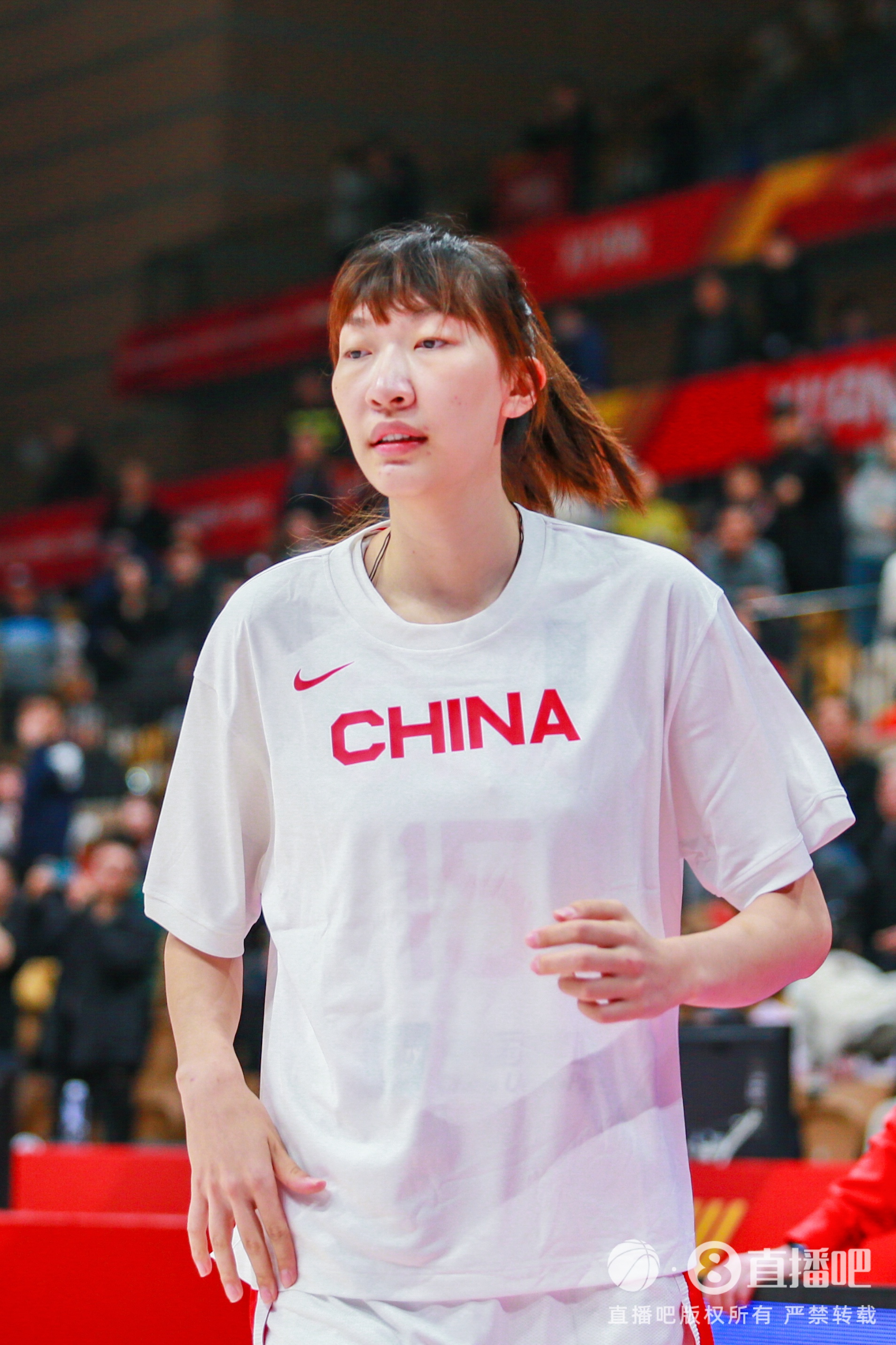 12分5篮板！媒体人：韩旭如果不打挡拆 她的作用是发挥不出来的